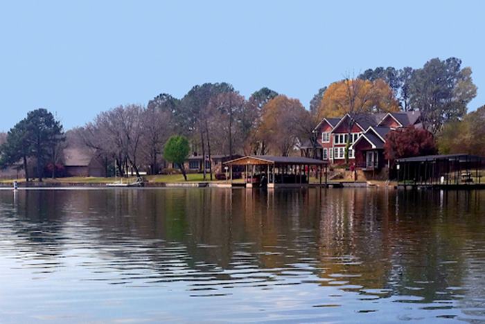 Lake Hamilton Fishing Guide: Best Fishing Spots, Licenses, Tips - Arkansas